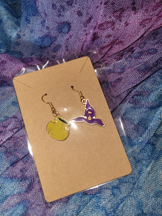 Spooky charm earrings