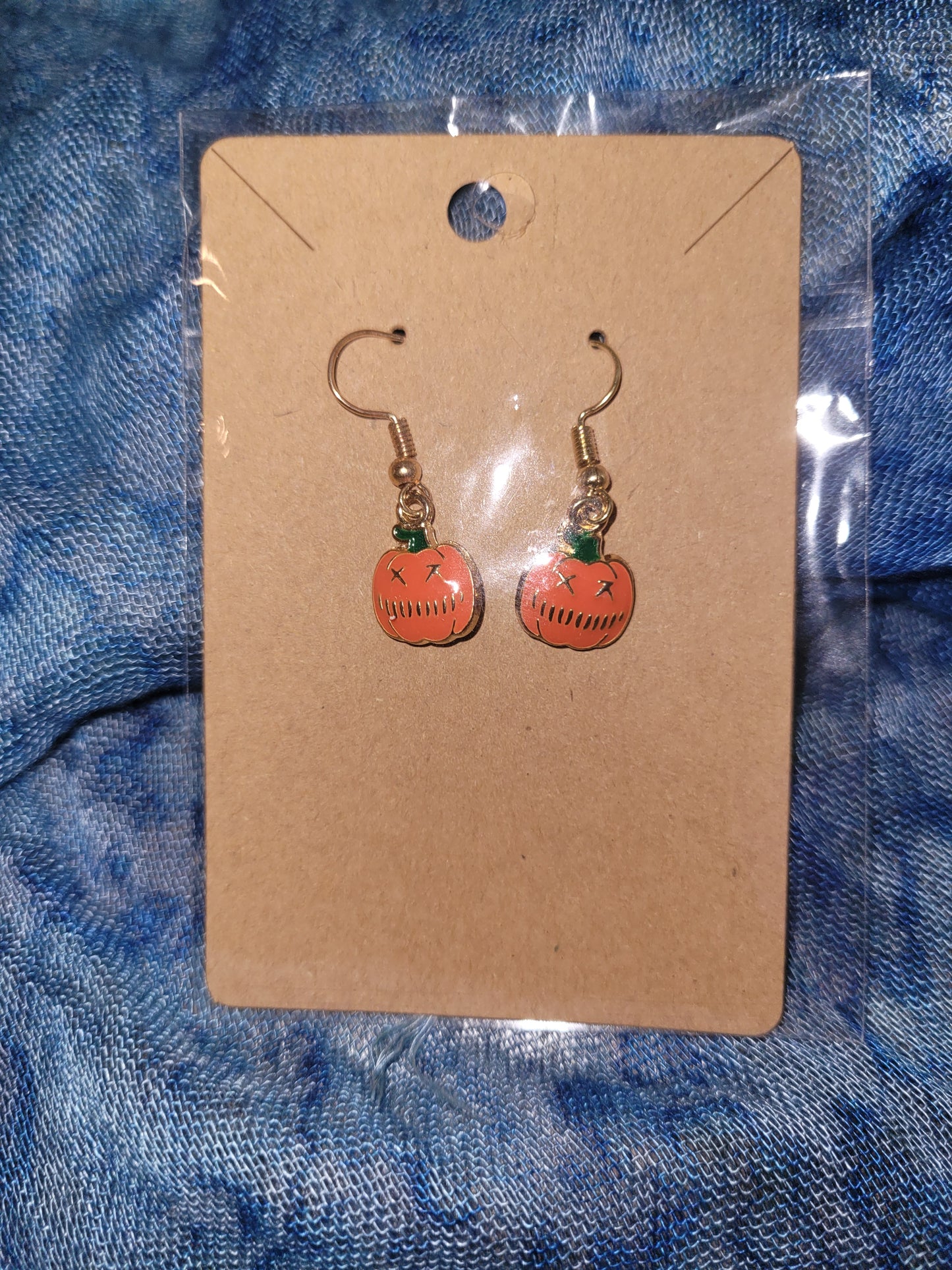 Spooky charm earrings