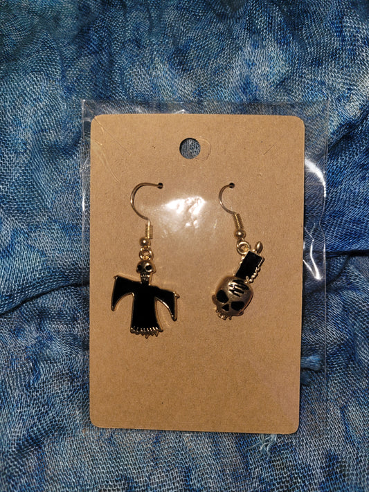 Spooky charm earrings