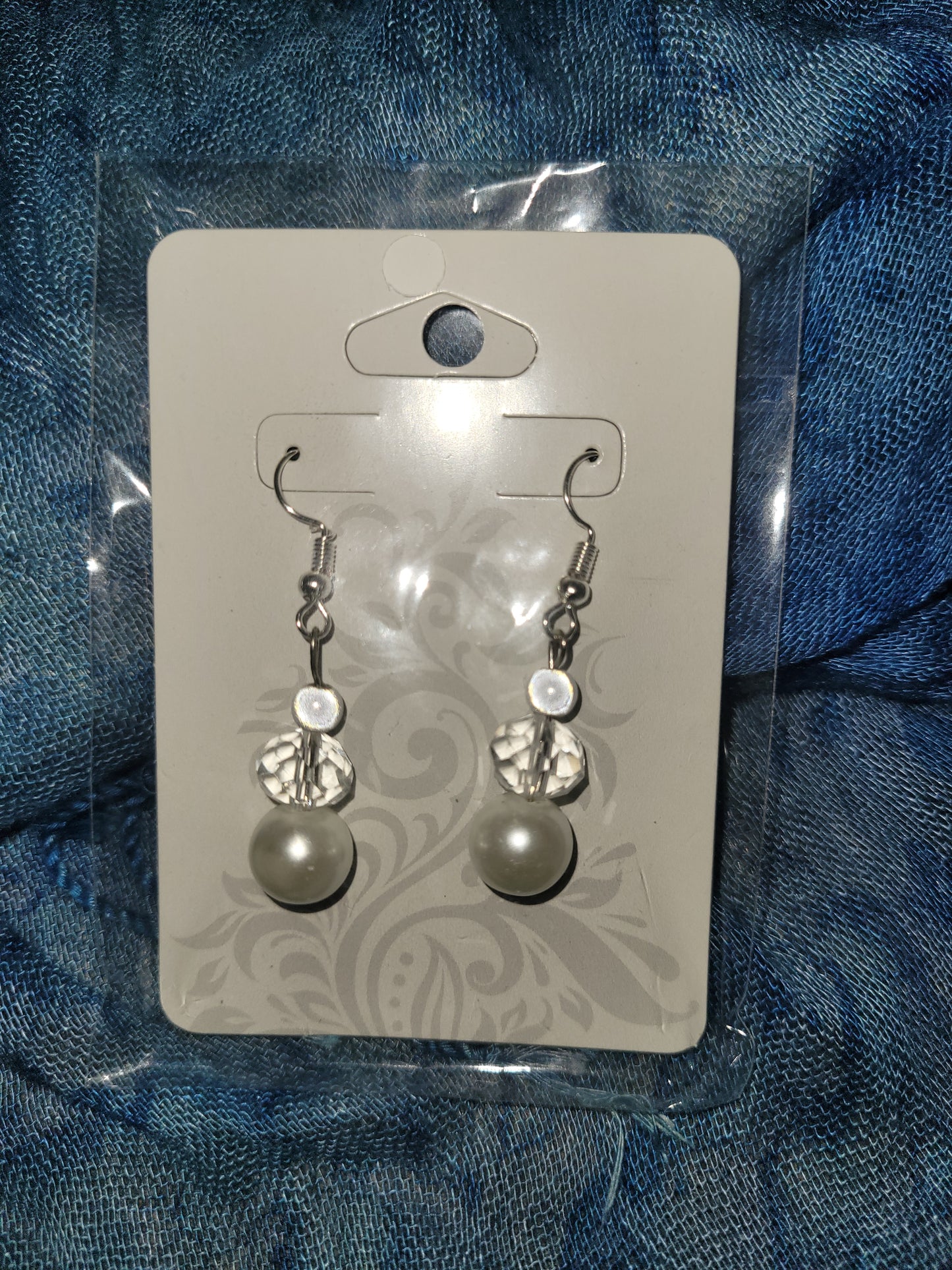 Pearl and crystal dangle